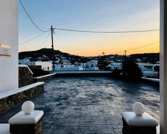 Eleftheria Hotel & Apartments - Ornos