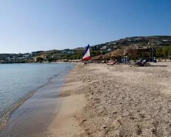 Camping Koula - Parikia - Strand