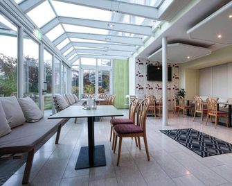 Arthotel ANA Panorama, Trademark Collection by Wyndham - Marktoberdorf - Restaurante