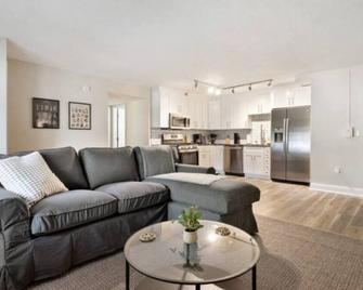 Rippey 103 · East Liberty 2 Bed - University, Bakery Square, Dt - Pittsburgh