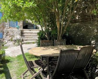 Domaine du Cruvelet - Trigance - Patio