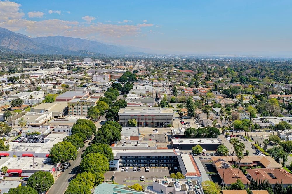 Hyland Inn near Pasadena Civic Center - Pasadena - Utomhus