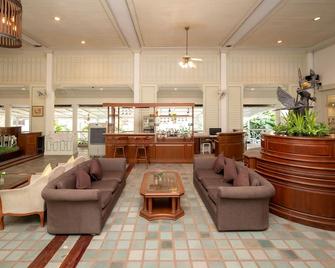 Comsaed River Kwai Resort - קאנצ'אנאבורי - לובי