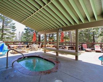 Hidden Valley-Epic Mammoth Village Retreat. Remodeled condo next to Village! - Mammoth Lakes - Basen