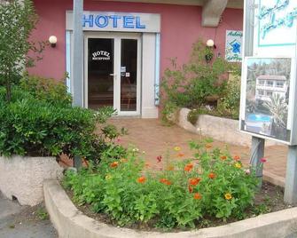 Hôtel De La Plage - Agay - Building