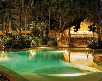 Arde La Selva - Santa Fe de Antioquia - Pool
