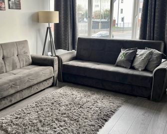 Sleek Sleeps 6 Sunset Views Family Frien - Wallington - Living room