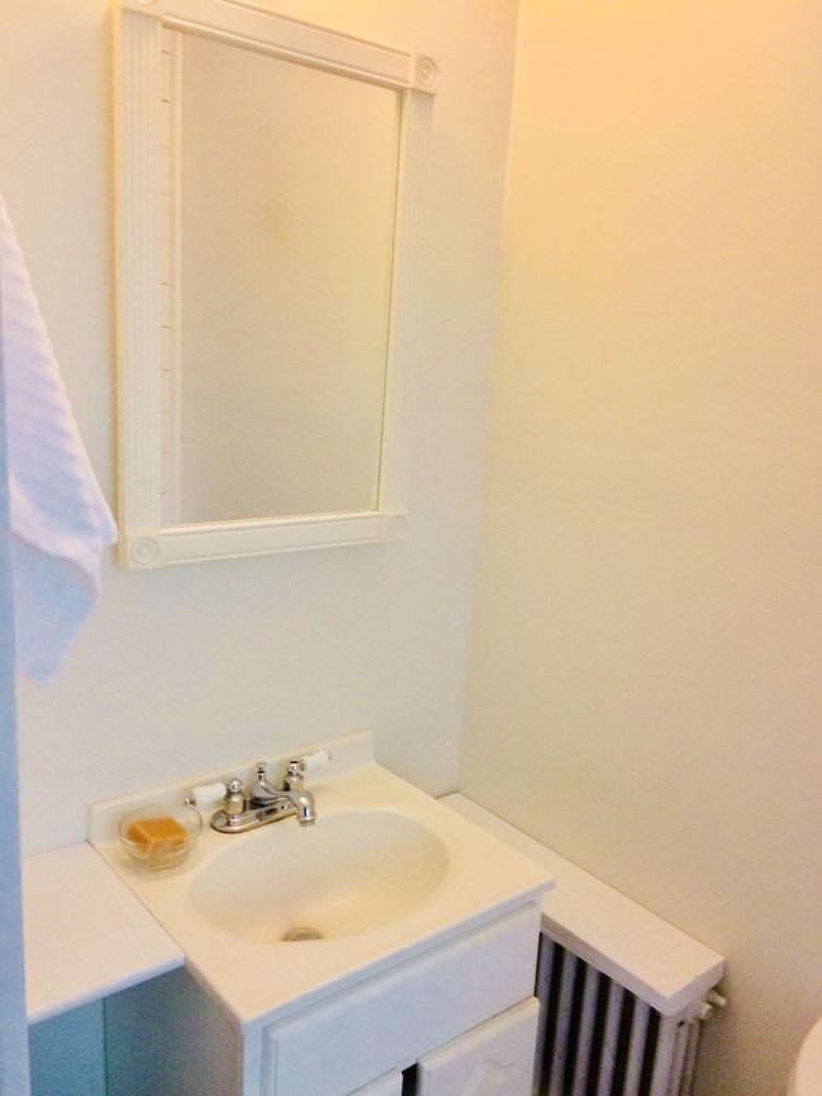 Bathroom view of Comfortable Living in Casual 100 yr old Home, 10 min walk to Stonington Village