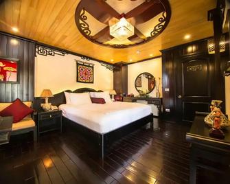 Dragon Legend Cruise - Ha Long - Bedroom