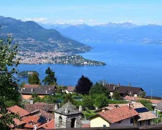 Hotel Bb Villa Orchidea - Stresa - Vista del exterior