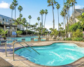 A300 - Pier View Paradise - Oceanside - Pool
