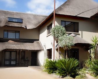 Monte Christo Country Lodge - Bloemfontein - Gebouw