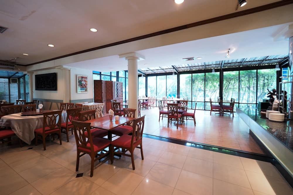 River Kwai Hotel - קאנצ'אנאבורי - מסעדה