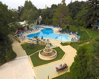 هوتل سيلفر - غولدن ساندز - حوض السباحة