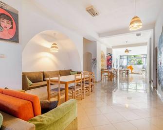 Hostel Hasta La Vista - Sarandë - Sala de estar