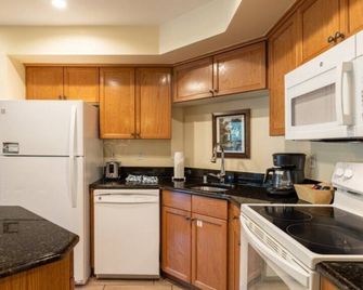 Wyndham Angels Camp- Angels Camp, Ca - 1 Bedroom - Angels Camp - Kitchen