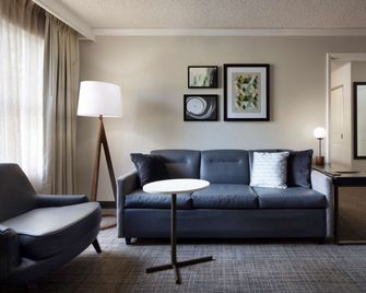 Sonesta ES Suites Fresno - Fresno - Wohnzimmer