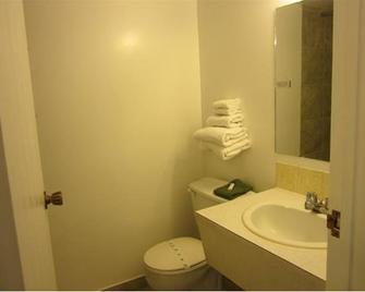 Peace Villa Motel - Dawson Creek - Bathroom