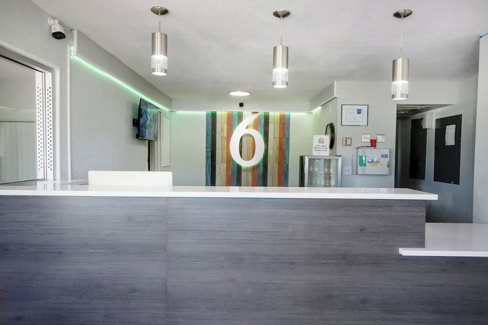 Motel 6 Topeka Northwest