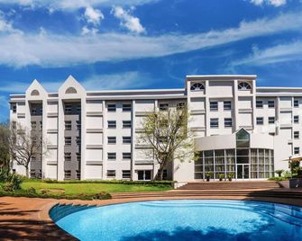 Stayeasy Eastgate - Johannesburg - Building