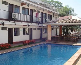 Hotel & Suites Coral - Pto Vallarta - Piscina