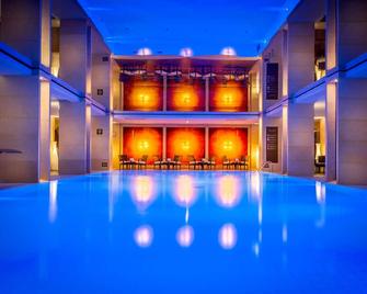 Sofitel Warsaw Victoria - Warsaw - Pool