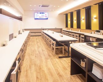 هوتل كوريتاكيسو هيروشيما أوتيماتشي - هيروشيما - مطعم