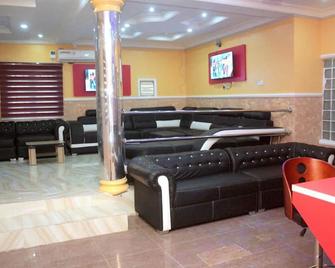 Mayoral Hotel & Suite - Alimosho - Lounge