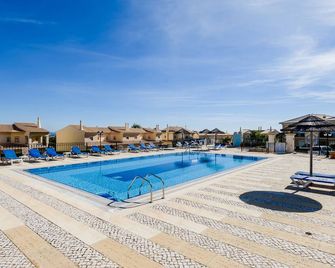 Fairviews Village - Boavista Resort in Lagos - Lagos - Piscine