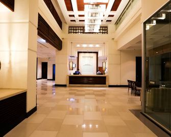 The Imperial Hotel & Convention Centre Korat - Nakhon Ratchasima - Front desk