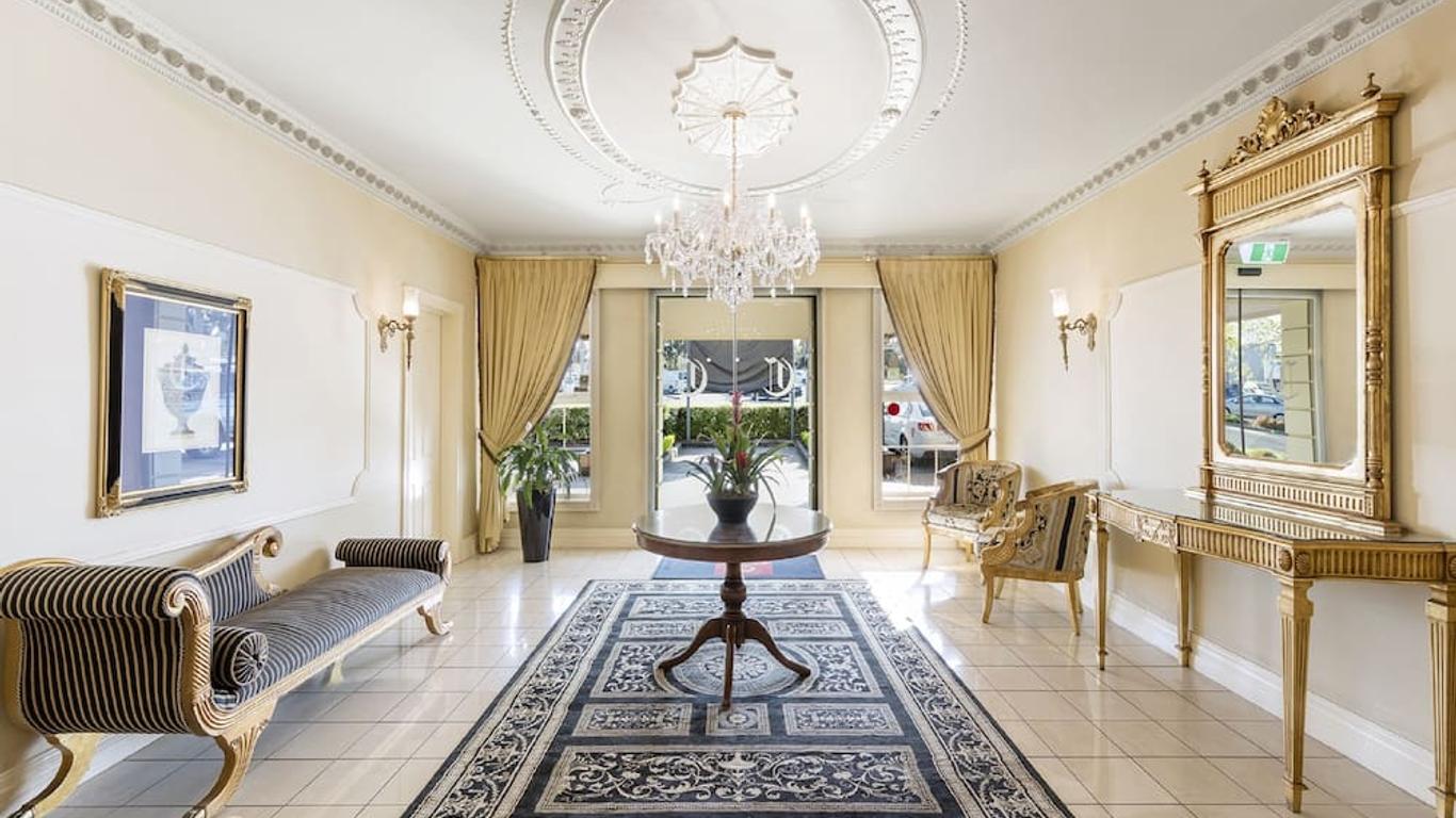 Canterbury International Hotel