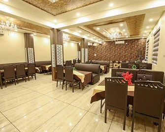 Hotel Sandalwood - Meerut - Restaurante