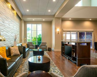 Hampton Inn & Suites by Hilton Homestead Miami South - Гомстед - Лоббі