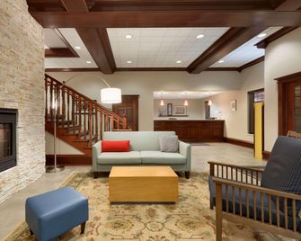Country Inn & Suites by Radisson, Wausau, WI - Schofield - Lobby