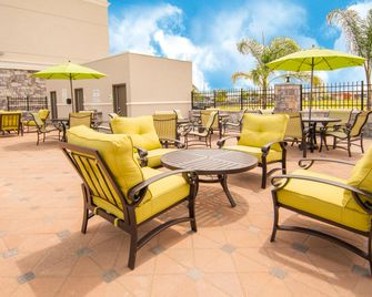 Holiday Inn New Orleans Airport North by IHG - Kenner - Патіо