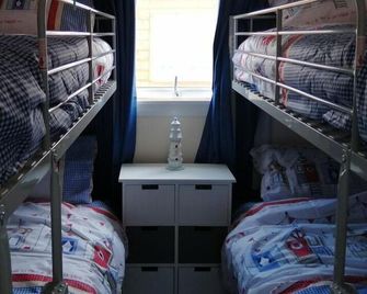 The Beach Hut Home from Home in Leysdown on Sea - Leysdown-on-Sea