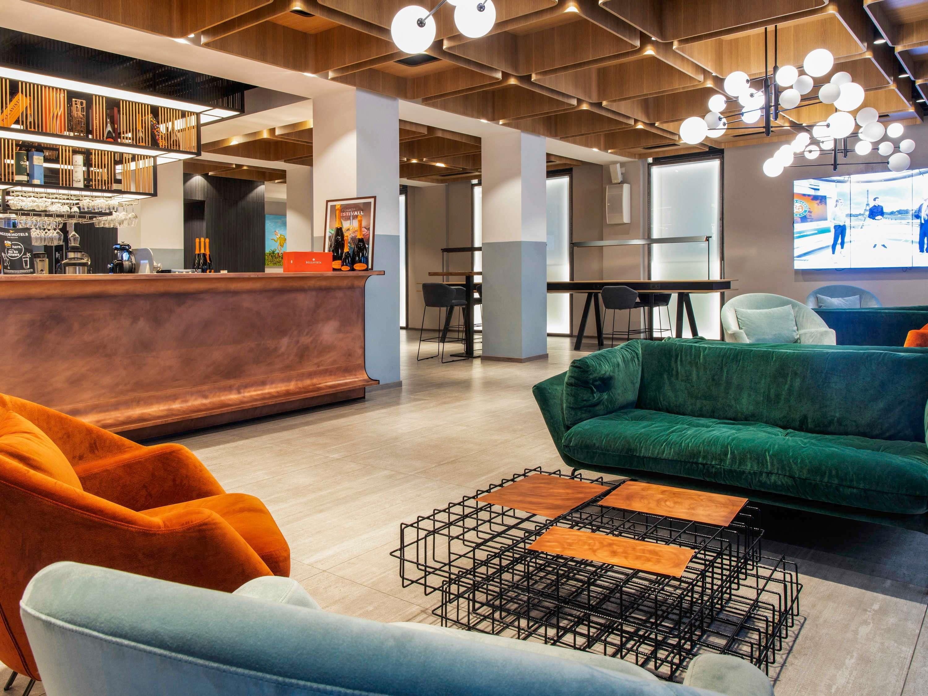 نوفوتل بارما سنترو - بارما - بار