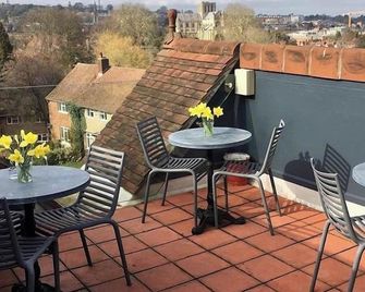 The Black Hole - Winchester - Balkon