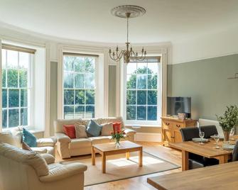Holyland House - Greenacres Estates - Pembroke - Living room