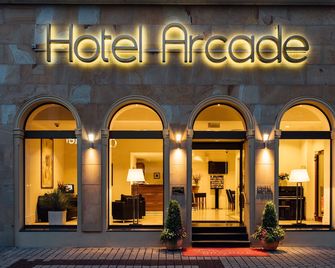 Arcade Hotel - וופרטאל - בניין