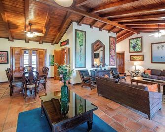 Hotel Villas Lirio - מנואל אנטוניו
