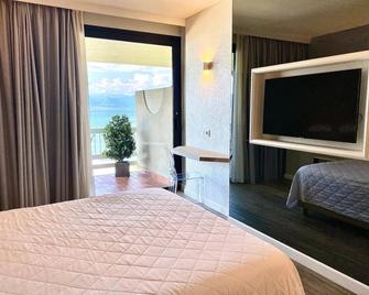 Hotel Aquila D'Oro Desenzano - Desenzano del Garda - Schlafzimmer