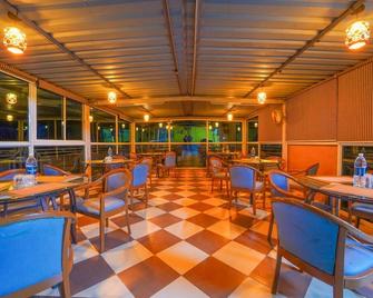 Hotel Silver Leef - Panchgani - Restaurante