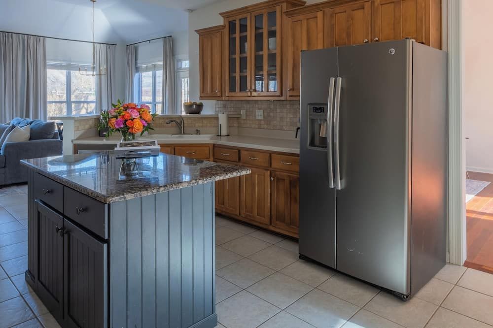Certified Temporary Housing l Lakeland - Lakeland - Kitchen