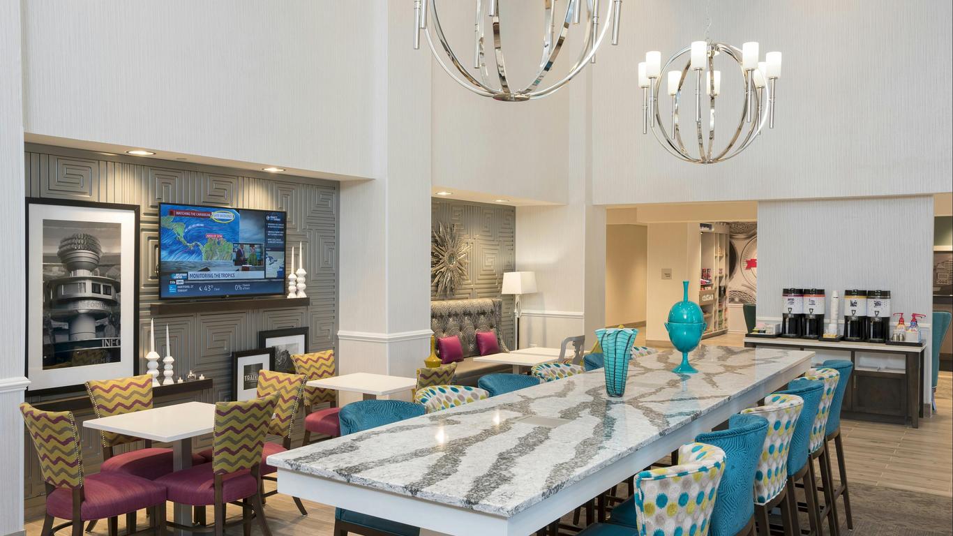 Hampton Inn & Suites Chicago/Schaumburg