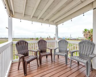 A- Rocks Resort by Silver Sands Vacation Rentals - Port Aransas - Balcon