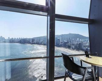 Gwanganri Hotel Oceanview - Busan - Balcony