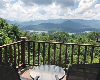 Pretty Fawn Place, Wow View, Clean! Dogs Welcome. Hot Tub. Convenient To Town. - Hiawassee - Balcony