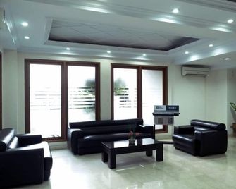 Puri Mega Hotel - Yakarta - Lobby