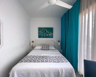 Larimar Boutique Hotel - צזמה - חדר שינה